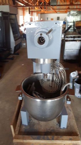 UNIVEX 12 QUART MIXER WITH ATTACHMENTS