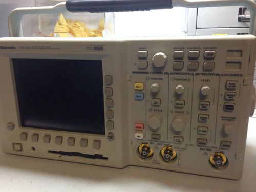 Tektronix TDS3032B 2.5 GS/s Digital Phosphor Oscilloscope