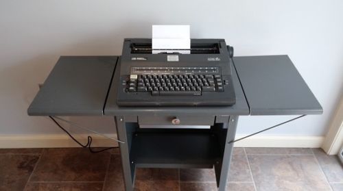 Smith Corona DEVILLE 200 Electric Typewriter  Spell Right  Works!