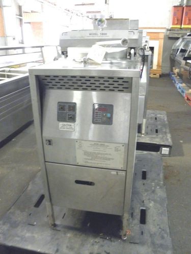 BROASTER 1800GH 42 LB LP PROPANE GAS CHICKEN RIBS FRIED FOOD PRESSURE FREYER