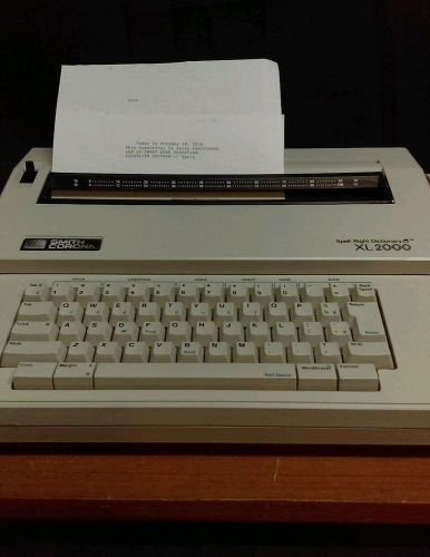 Smith Corona XL2000  Portable Electric Typewriter with Cover-Tested