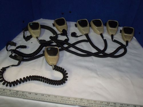 LOT OF (7) 4 Motorola HMN1061A 1-hmn1015a-1-hmn4000b 1-unknown Microphones