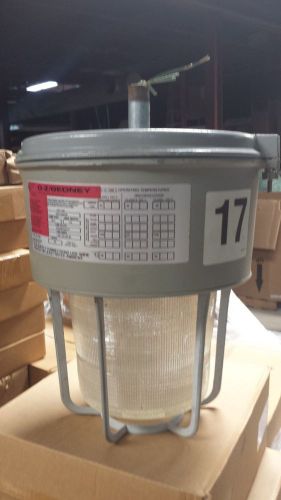 Used  o-z gedney 175 watt multi-tap metal halide hazardous explosion proof light for sale