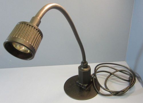 Sunnex Halogen Work Lamp 120V 0.2A 60 Hz 60VA 12V 1.7A