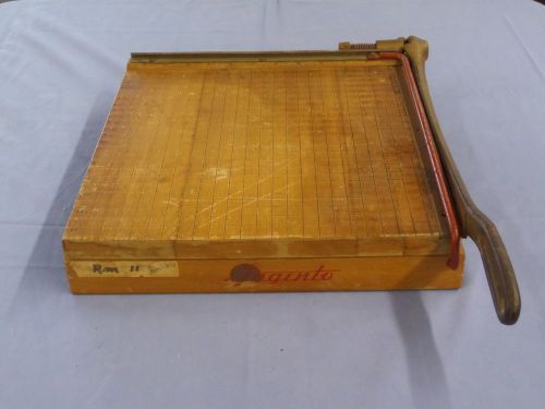 Vintage Ingento 12&#034; Grid No.4 Paper Cutter