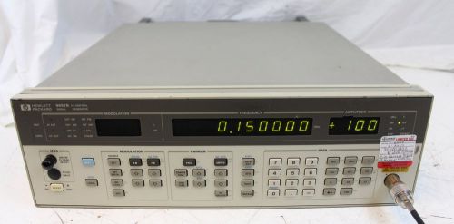 Hp 8657b 0.1 - 2060 mhz signal generator agilent read for sale