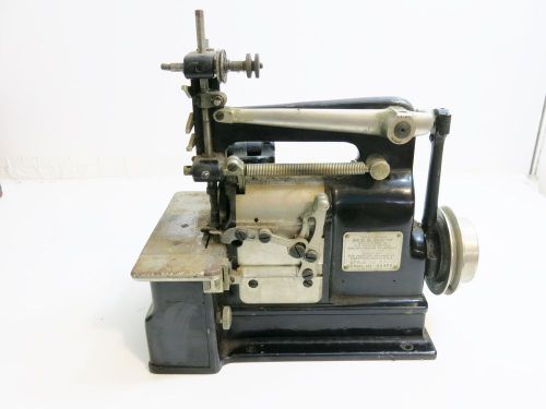 VINTAGE INDUSTRIAL MERROW MODEL 22 FJ CROCHET SHELL SEWING MACHINE