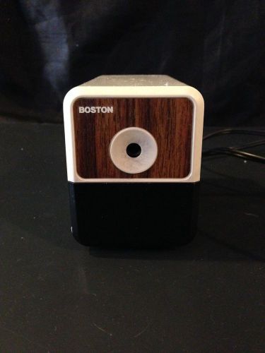 Vintage Boston Model 18 Electric Pencil Sharpener      (made in USA)