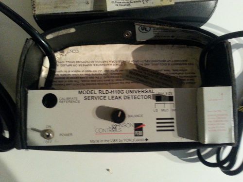 JOHNSON CONTROLS REFRIGERANT LEAK DETECTOR RLD-H10G IN CASE AU1258