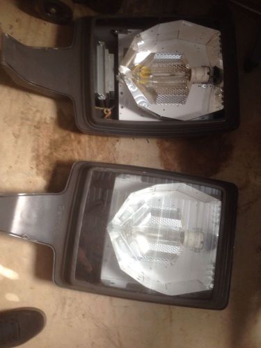 G18 3XL Gardco Street Parking lot light Used