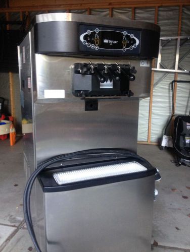 Taylor Soft Serve Machine Model 713C