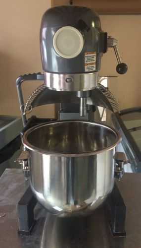 AvantCo 20 quart Commercial Mixer, Barely Used