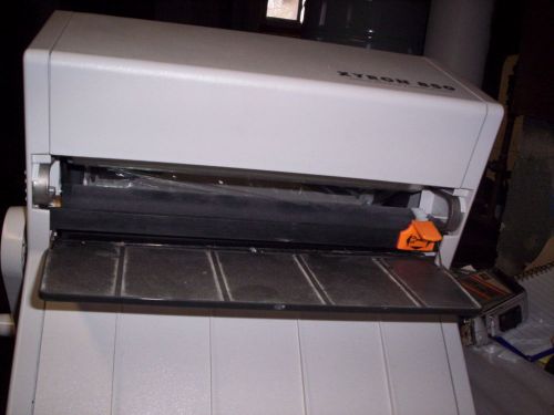 xyron laminating machine