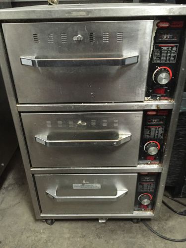 Hatco HDW-3N 3 Drawer Triple Warmer 30&#034; 1350 W. Free Standing 120 V. Electric