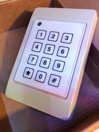 INDALA FP5067B/10022k01 FlexPass Keypad Proximity Reader Beige 26 Bit Wiegand