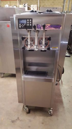 2011 stoelting f231 soft serve frozen yogurt ice cream machine 3ph air for sale