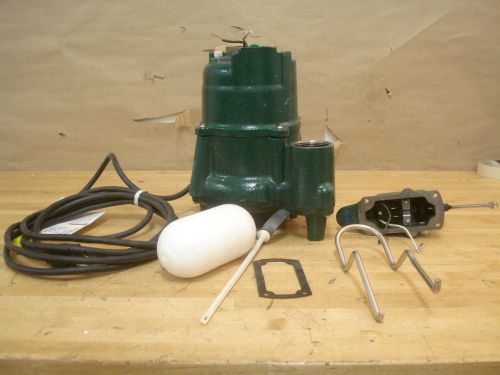 Zoeller D98 Submersible Sump Pump, 1/2 HP, 1-1/2&#034; NPT Discharge, 230V | (P3)