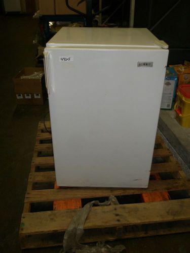 SUMMIT UNDERCOUNTER LAB FREEZER FS-60J - TESTED AT 6 DEGREES F