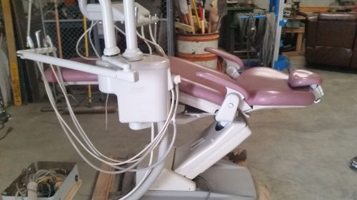 Adec Cascade 1021 Dental Exam Chair W/ Delivery &amp; Pelton Pole Mount Light