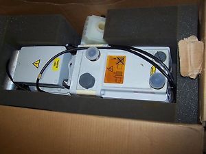 NEW EDWARDS 18 ROTARY VANE TWO-STAGE VACUUM PUMP E2M18  208 VAC