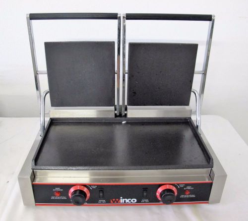 WINCO DOUBLE COUNTERTOP PANINI / SANDWICH GRILL  EXCELLENT USED CONDITION