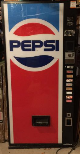 Pepsi Pop soda vending machine Dixie-Narco model DNCB 340M/252-8  vintage