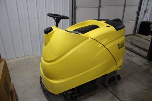 Karcher BR 75/140 R 36&#034; Riding Floor Scrubber Warehouse Floor Cleaner 220 Hours