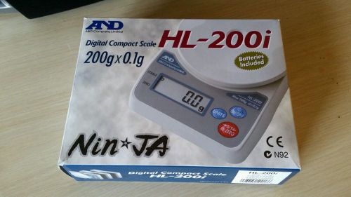 DIGITAL SCALE 200 GRAMS  NIB !!!!!