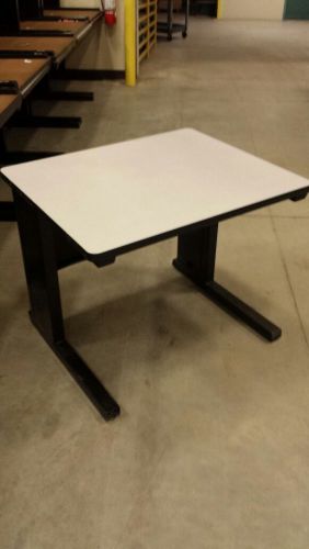 TRAINING TABLE LOT. QTY.12. DIM: 29.5&#034;D x 35.5&#034;W x 28.5H