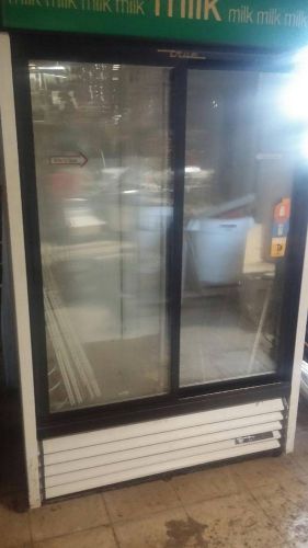 True GDM-41 Sliding Glass 2 Door Cooler