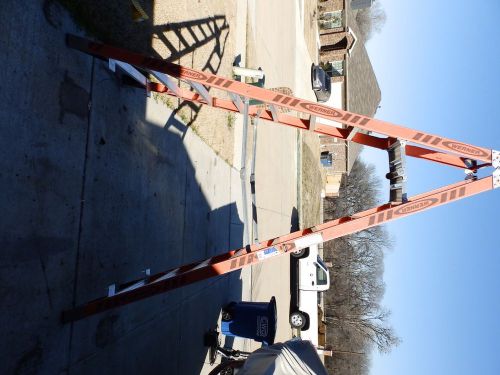 Werner PT7408 Twin Platform Fiberglass Ladder 8 foot 14 feet reach 300 pounds