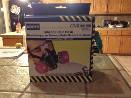 North 7700 Series half mask respirator Size Meduim