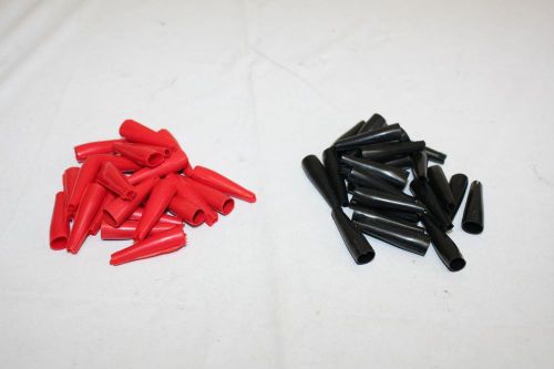 Mueller #32 (Lot of 50) Alligator Clip Insulators 25-Red 25-Black MADE IN USA