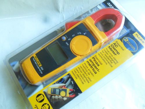 IN THE PACKAGE Clean Fluke 323 Clamp Meter Digital Multimeter w/Leads Works