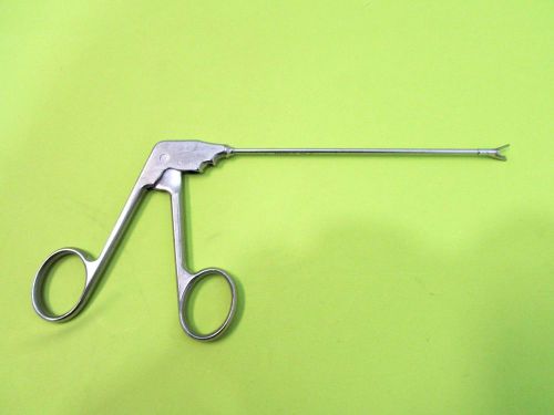 Acufex Arthroscopic 010814 (L197)  20 Degree Hooked left Scissor