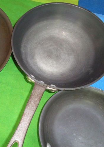 Calphalon Commercial Aluminum Chef&#039;s Wok Pan G175HC saute skillet