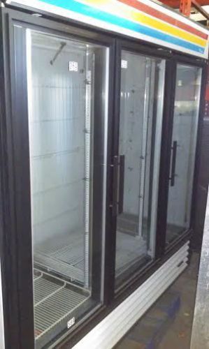 TRUE GDM-72F 3 DOOR GLASS FREEZER (30 DAY WARRANTY RACKS INCLUDED CHEAP SHIPPING