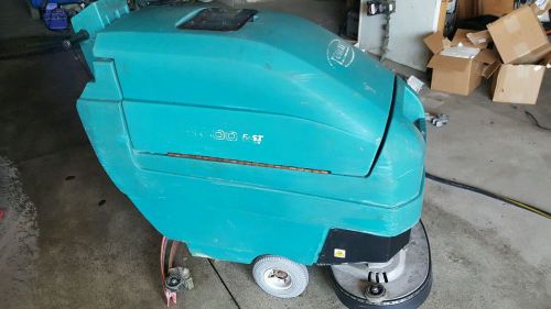 Tennant 5400 SCRUBBER, 24 inch