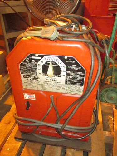 LINCOLN WELDER, MODEL 225-S, SINGLE PHASE, GOOD WORKING ORDER