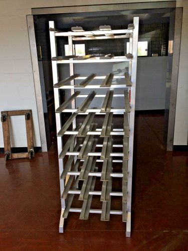 25.5&#034;w x 35&#034;d x 70&#034;h Win Holt Aluminum Commercial Can Rack