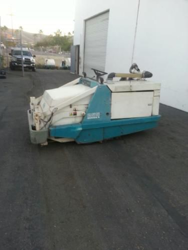 1990 Tennant 255 II Brooms &amp; Sweepers