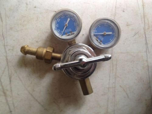 Oxweld cga-580 inert gas regulator, r-27cf580 linde 40 cfh &amp; 3500 psig gauges for sale