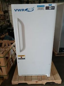 VWR MFV-14 (-20°) UPRIGHT LABRATORY FREEZER