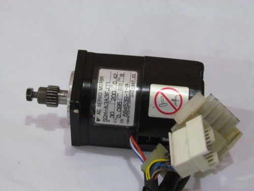 YASKAWA SGM-A3AFJ71 AC SERVO MOTOR