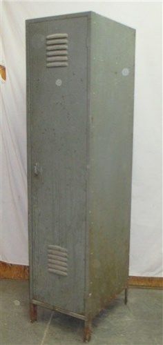 1 Door Lyon Old Metal Gym Locker Room School Business Industrial Age Cabinet a