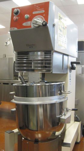 80 qt mixer Electrolux EM80