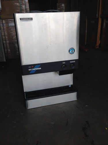 Used Hoshizaki Cubelet Ice Maker Water Dispenser w/ 535 lb (DCM-500BAF)