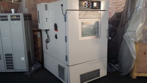 CINCINNATI SUB ZERO MDL  ZH-32-2-2 H/AC TEMP / HUMIDITY / ENVIRONMENTAL CHAMBER