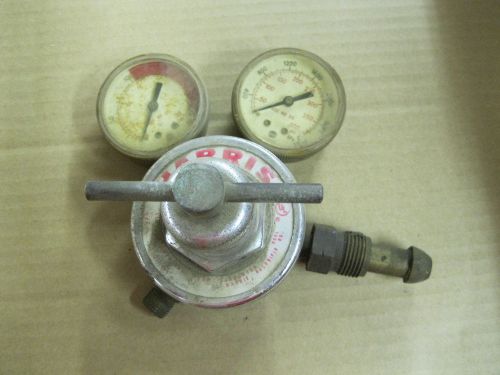 ACETYLENE REGULATOR W GUAGES HARRIS