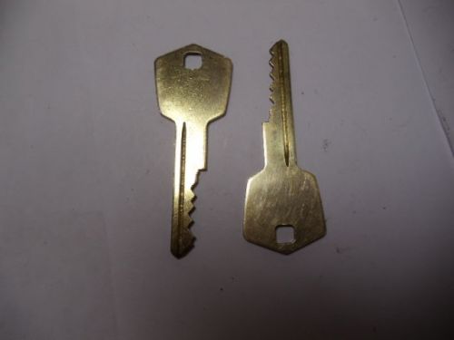 VINTAGE BRASS KEY BLANKS LOT OF 110 KEYS